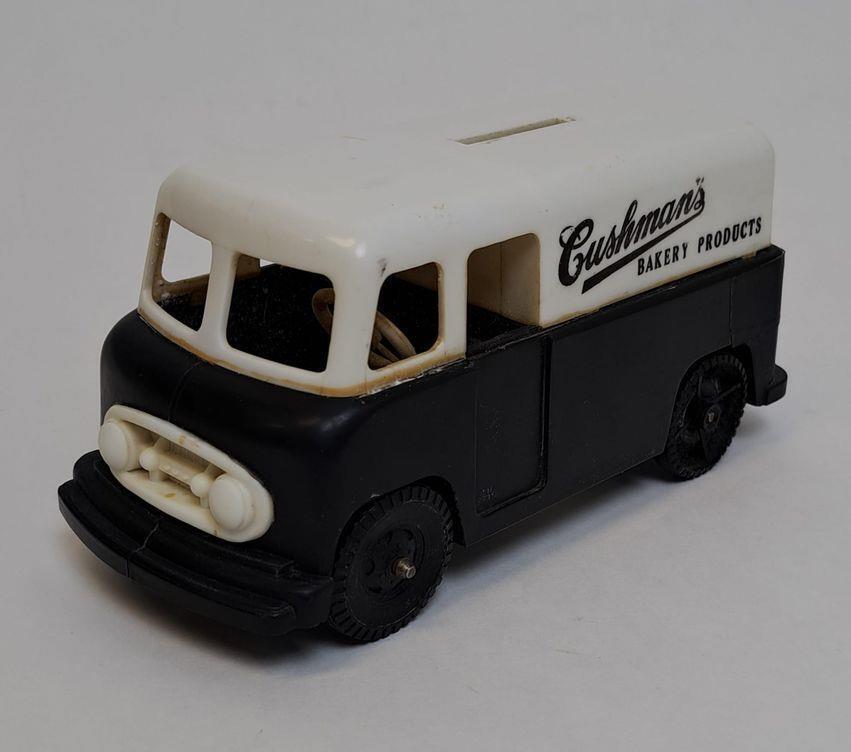 Vintage Cushman\'s Bakery Products Plastic Delivery Truck Premium Promo Coin Bank
