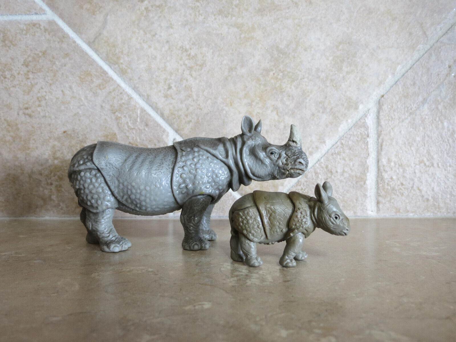 VINTAGE Schleich Rhinoceros 1 & calf LOT Rhino 14025 14130 Retired wild animals