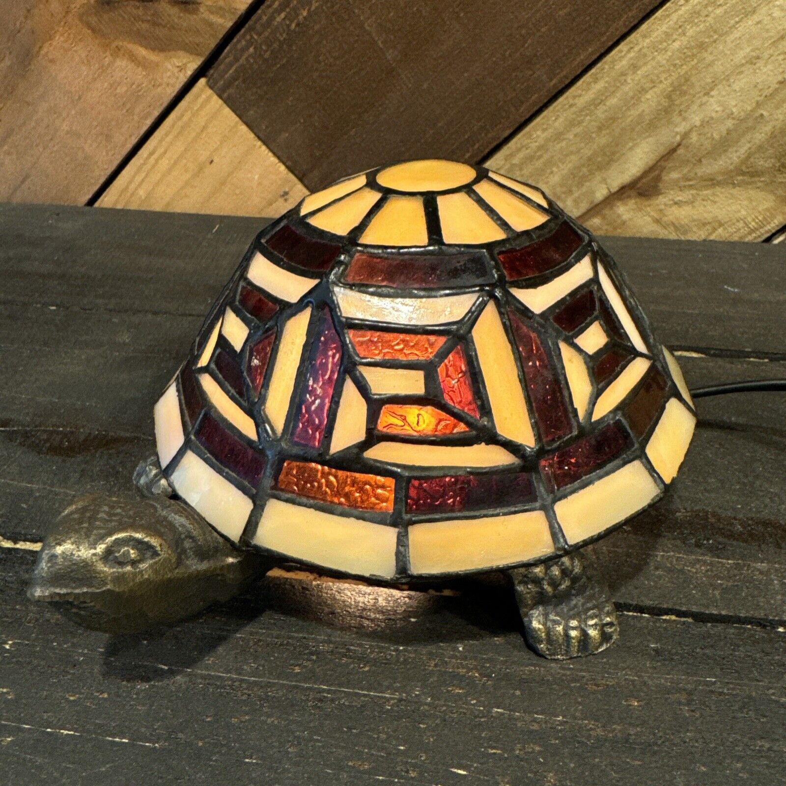 Stained Glass Turtle Lamp Tiffany-Style Quoizel Accent Night Light Tortoise