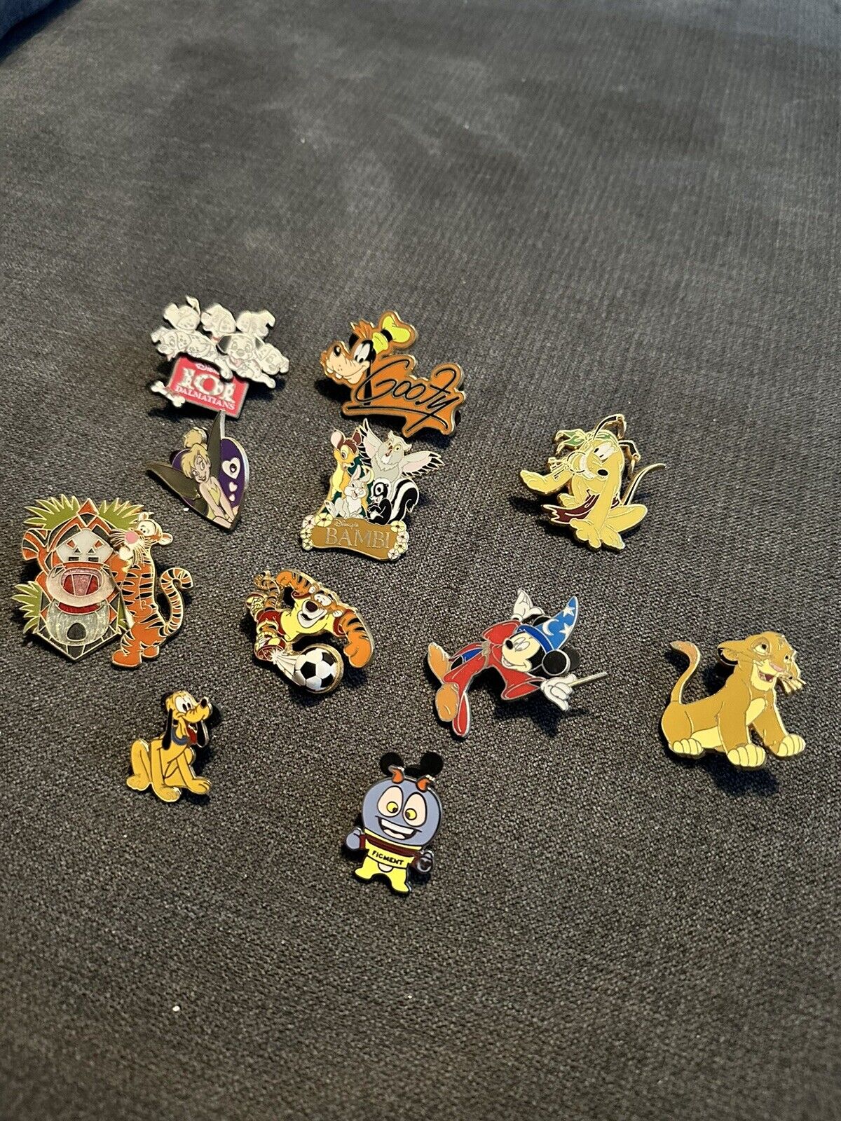 Official Disney Trading Pins, Job Lot. 11 Trading Pins