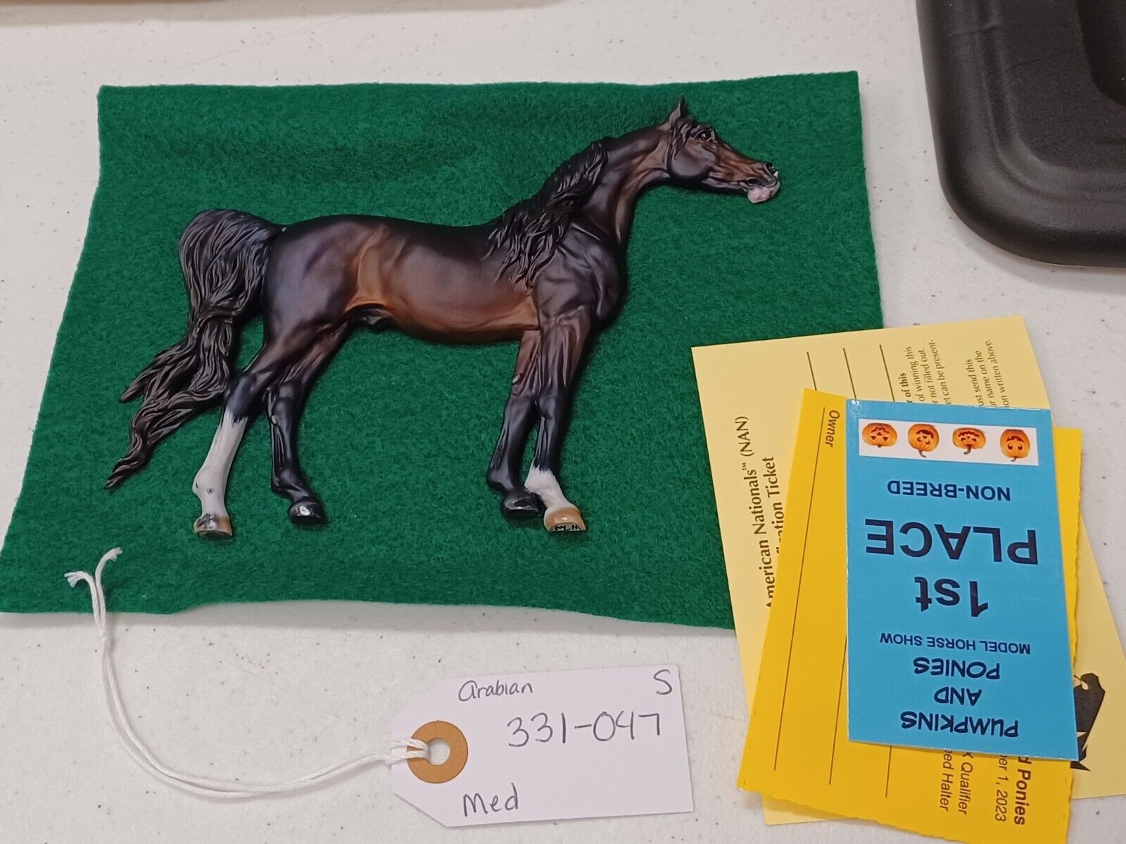 Rayvin Maddock\'s Khiss Medallion Live Show Winner NAN card Artist Resin Horse 