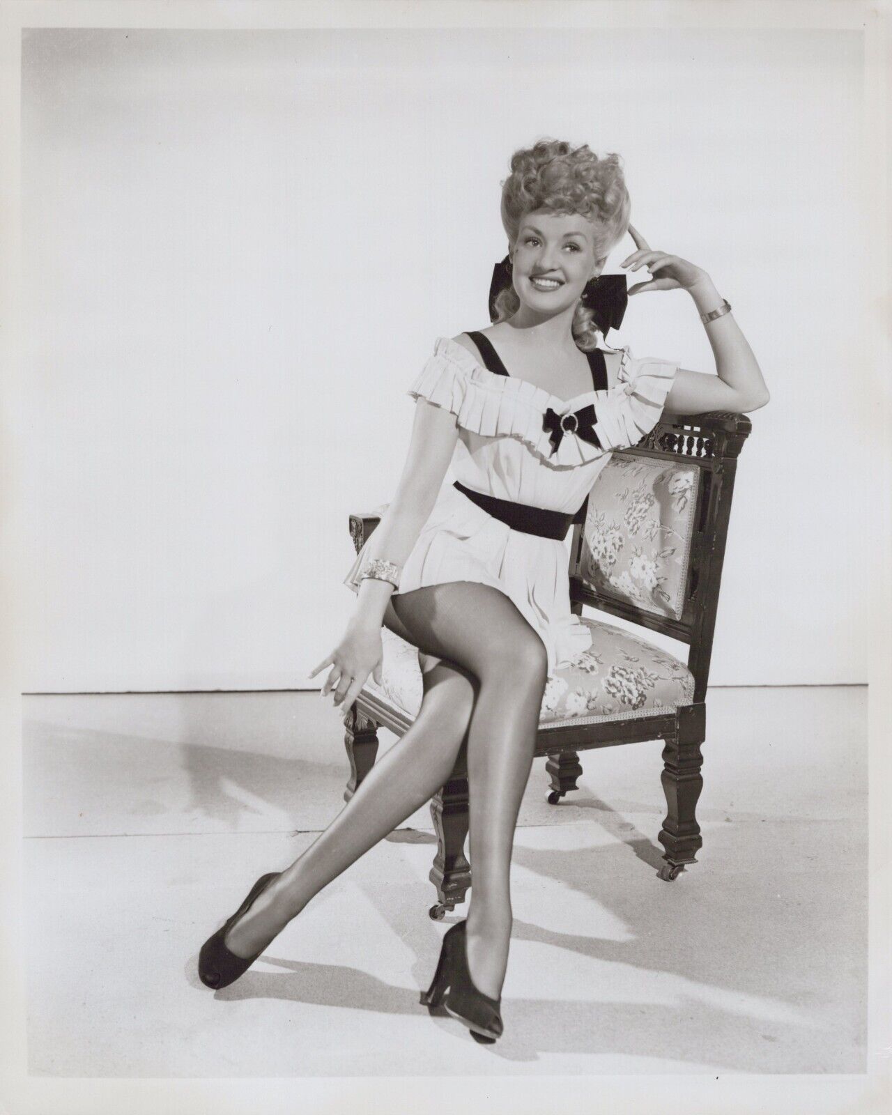 Betty Grable (1950s) ❤ Hollywood Beauty - Stylish Glamorous Vintage Photo K 423