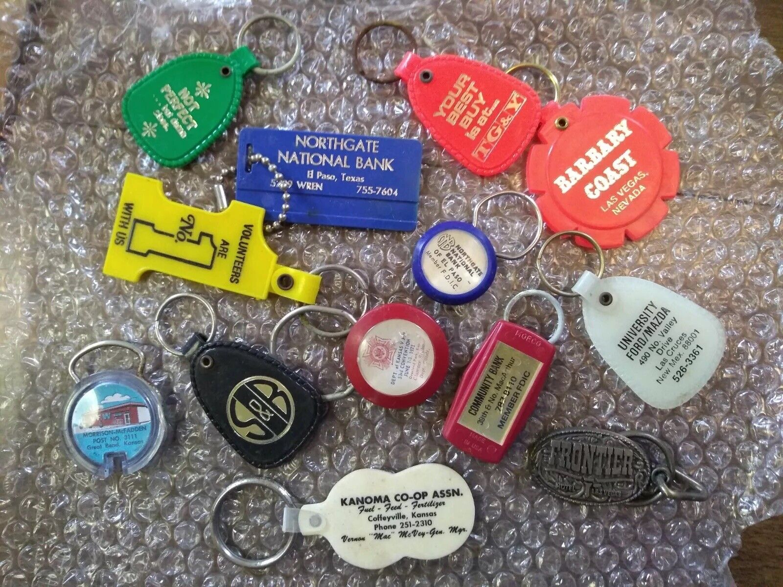 Mixed Lot Vintage Keychains Key Chains VFW Banks Car Dealerships Co-op Wear Age