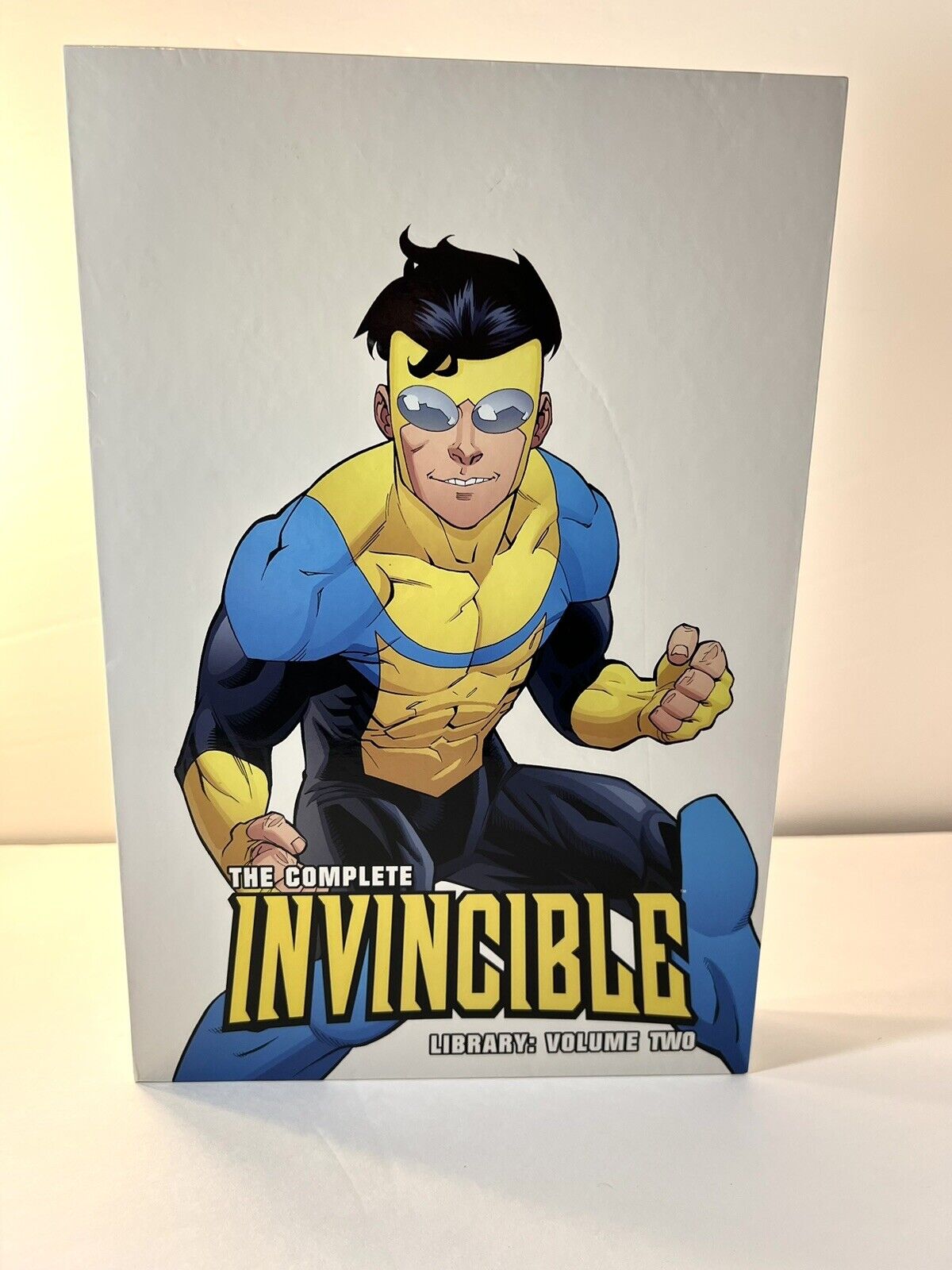 Invincible Library Vol 2 2010 First Edition Hardcover Slipcase Kirkman Image