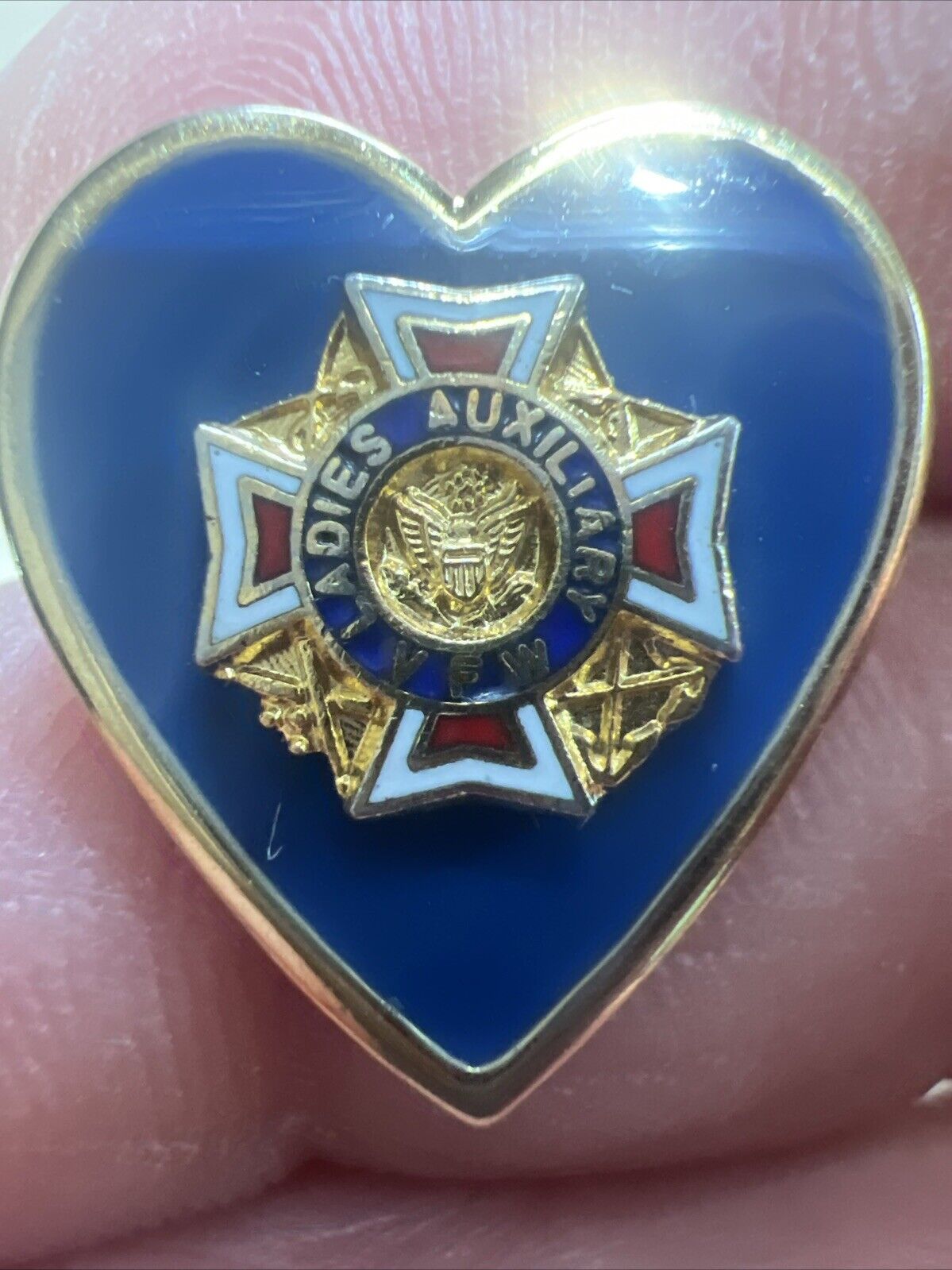 Vintage VFW Ladies auxiliary heart Pin Back