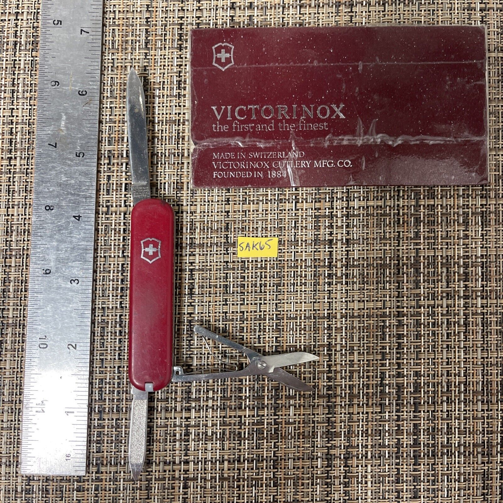 Victorinox Swiss Army Knife 74mm Retired Model Ambassador- SAK65