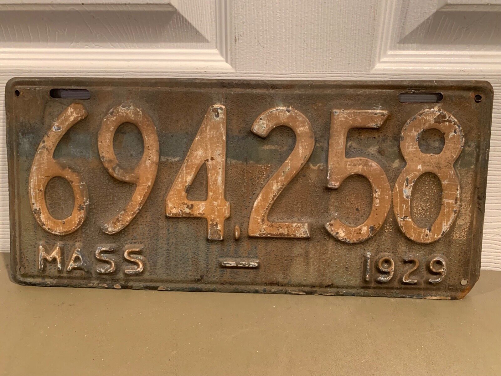 Vintage 1929 Massachusetts License Plate Auto car metal 694 258