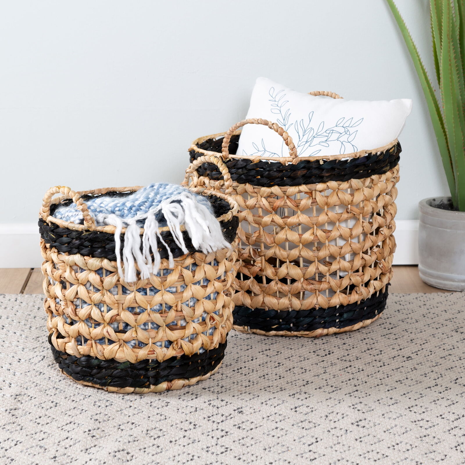 Wicker Round Nesting Basket Set of 2 with Handles Natural/Black