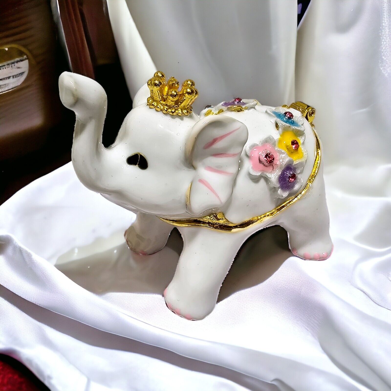 Beautiful Elephant Miniature Trinket Box Keepsake/Curio Stash Box Jewelry Holder