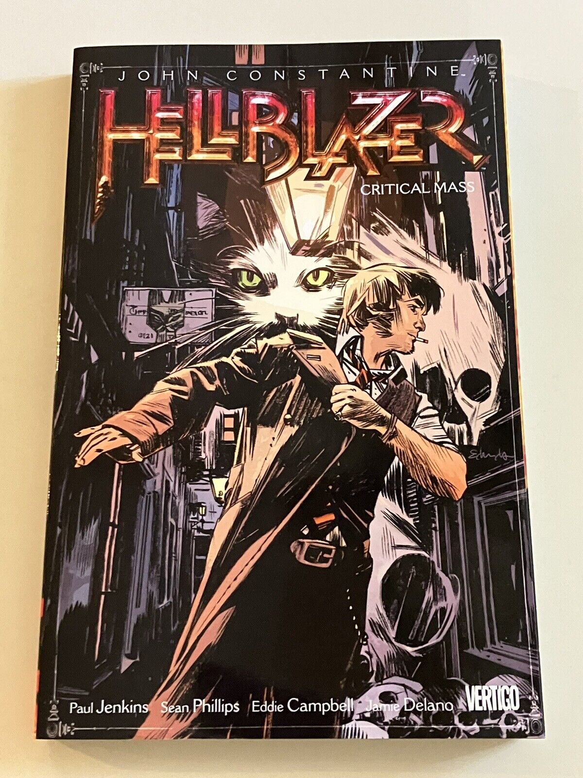 John Constantine, Hellblazer #9 (DC Comics December 2014) Hard To Find