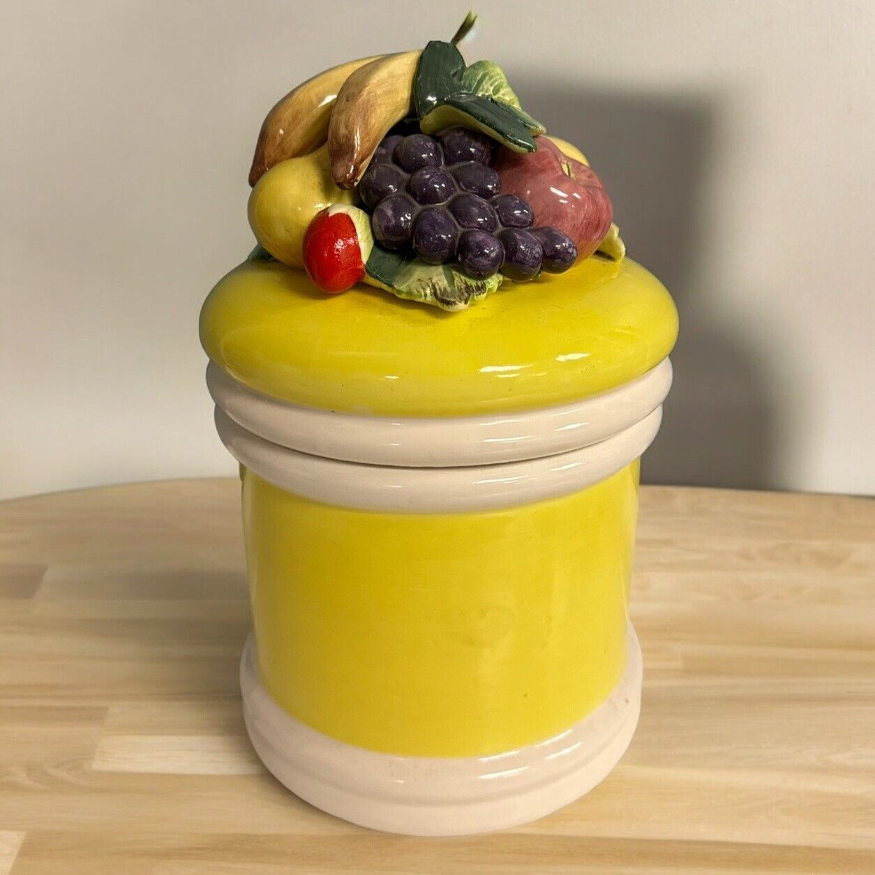 Vtg Seymour Mann Large 8” Ceramic Fruit Biscuit Jar  Canister Pottery Japan