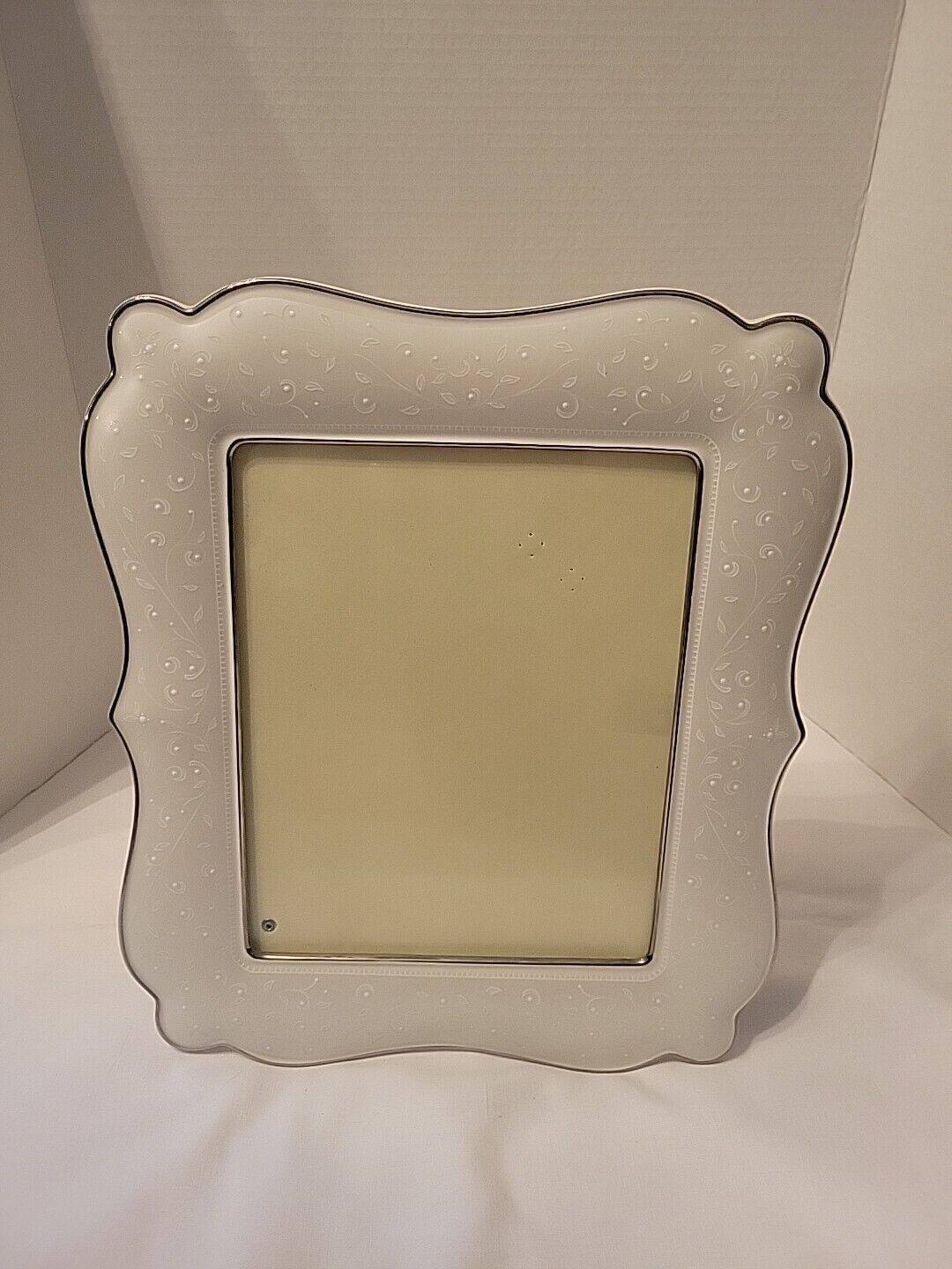 Lenox Opal Innocence 8x10 New Picture Frame