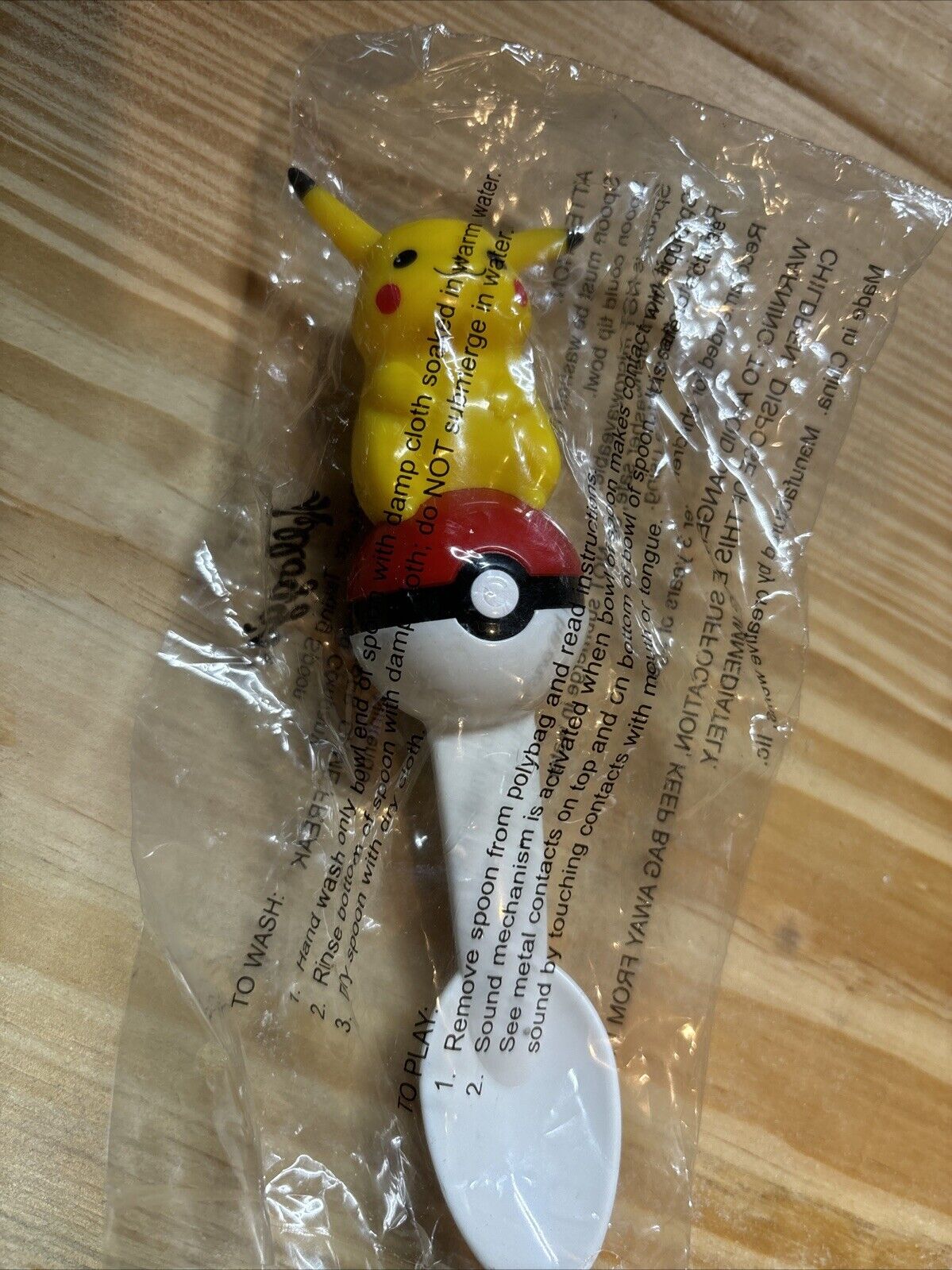 NIP Pokémon Pikachu Talking Spoon Vintage 2001