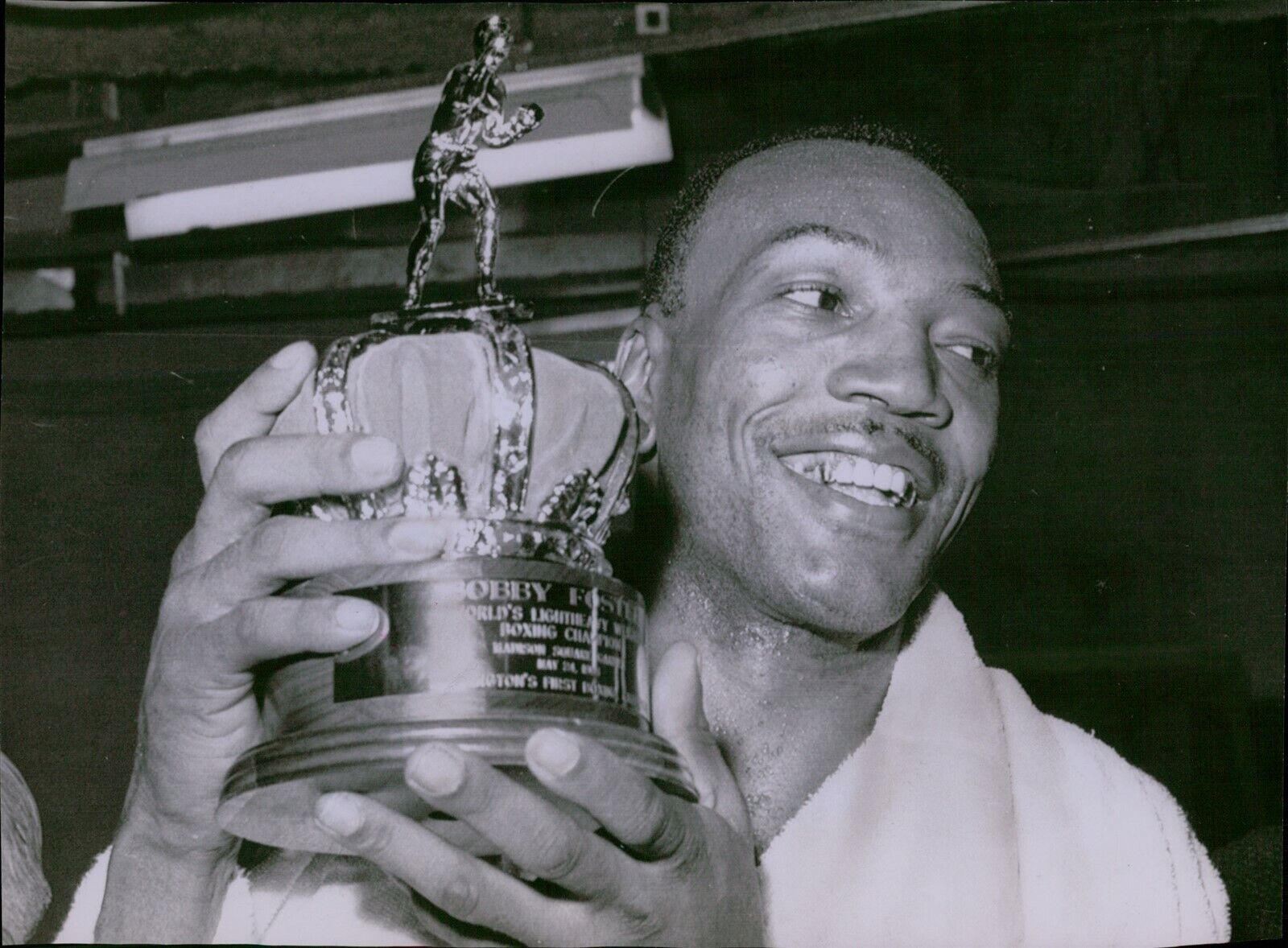 LG810 1968 Wire Photo BOB FOSTER Light Heavyweight Boxing Trophy Fighter Athlete