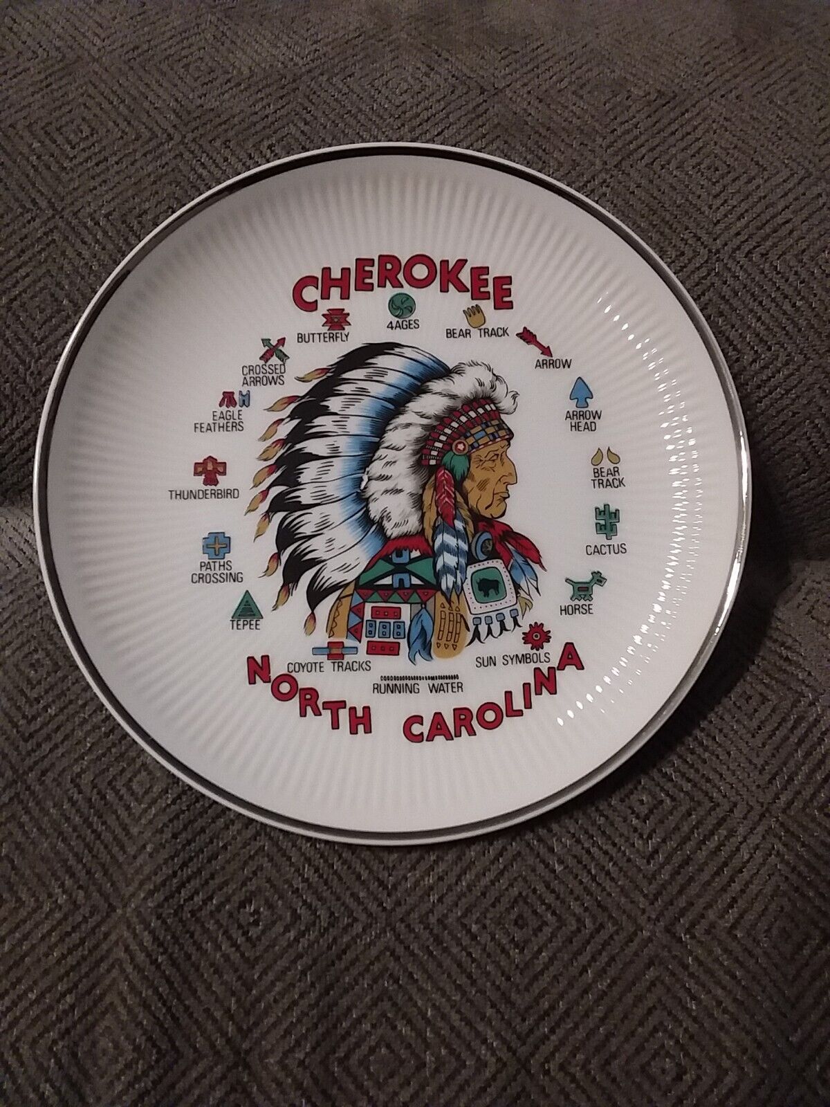 Cherokee North Carolina 9.25” Vintage Gold Trim Collector Plate