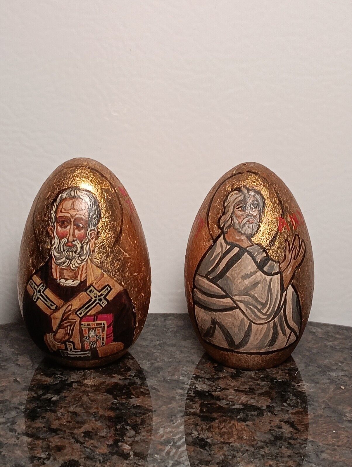 Vintage Made In Greece Gold Gilt w/ Religious Figures Decorative Wood Eggs 