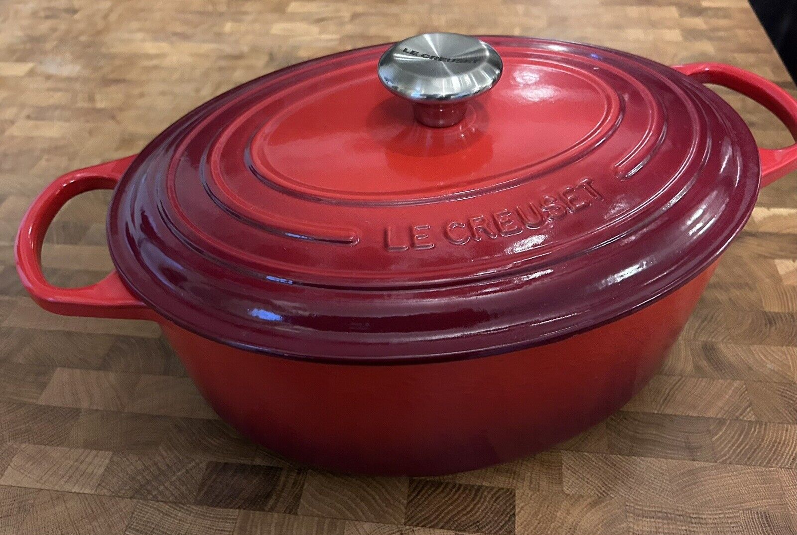Le Creuset 6.75 qt 6 3/4 French Dutch Oven Cerise Red - New, Not In Box
