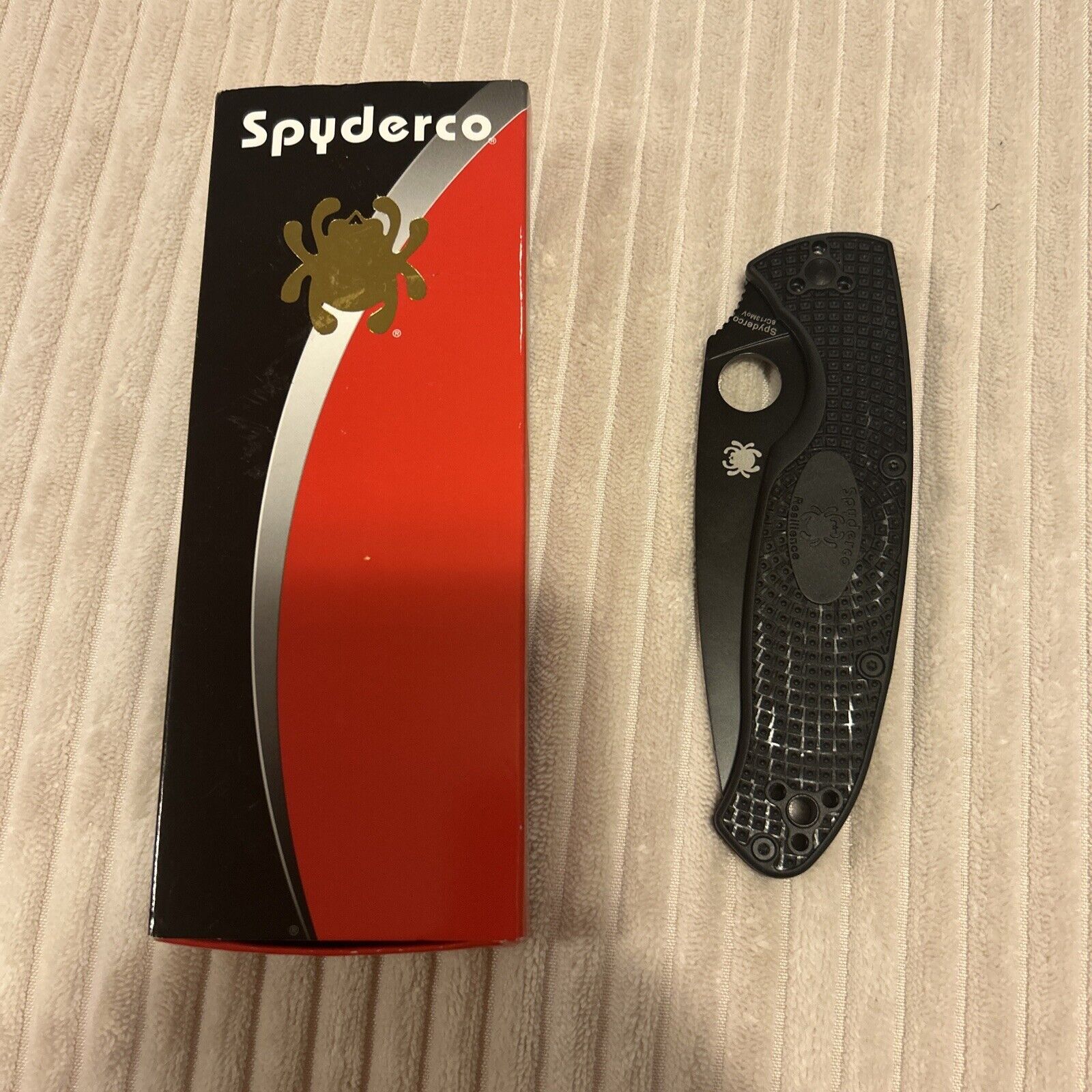 Spyderco Resilience Folding Knife 4.20\