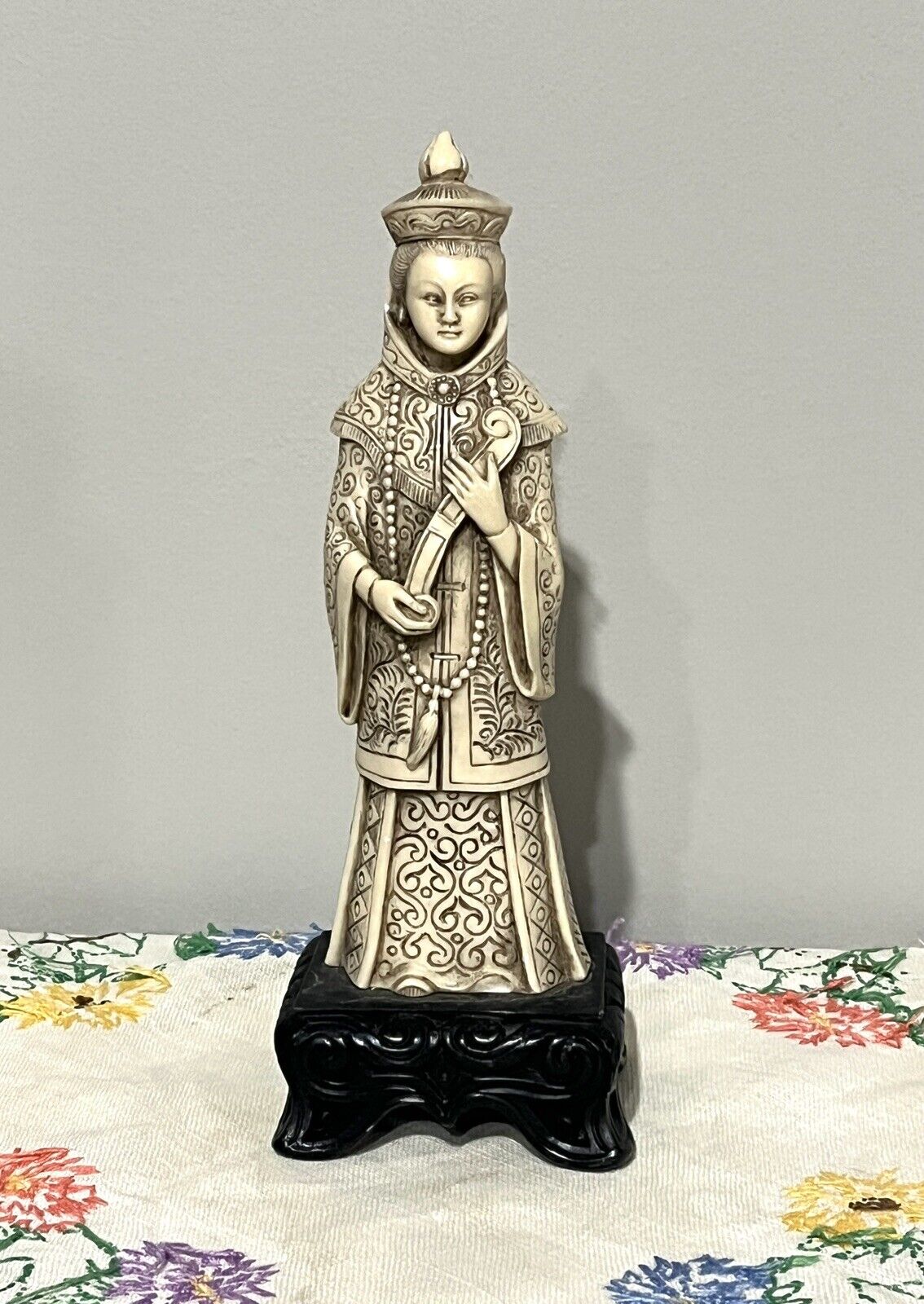 Vintage Intricately Carved Chinese Emperor ~ 9 Inches Tall