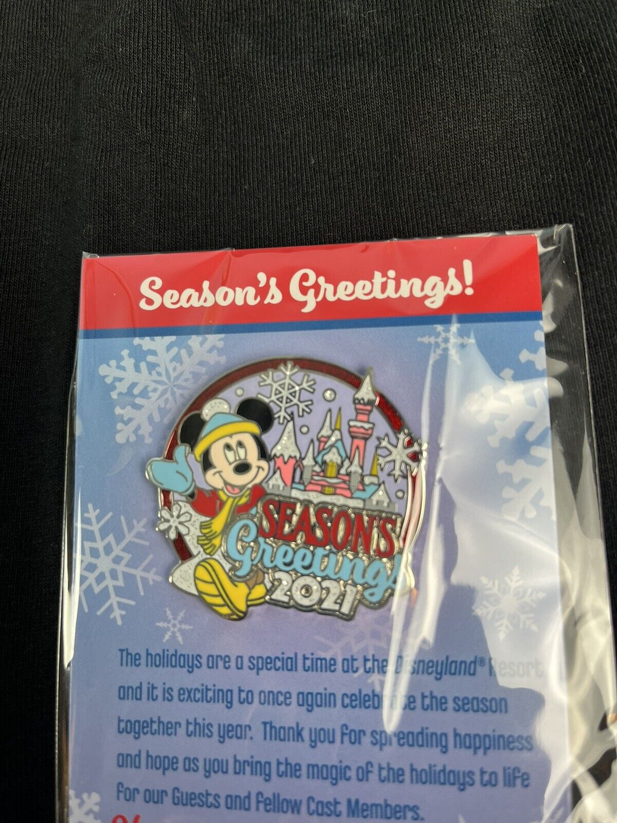 Disney Pin Trading - Mickey Mouse Seasons greetings 2021 -  Cast Member