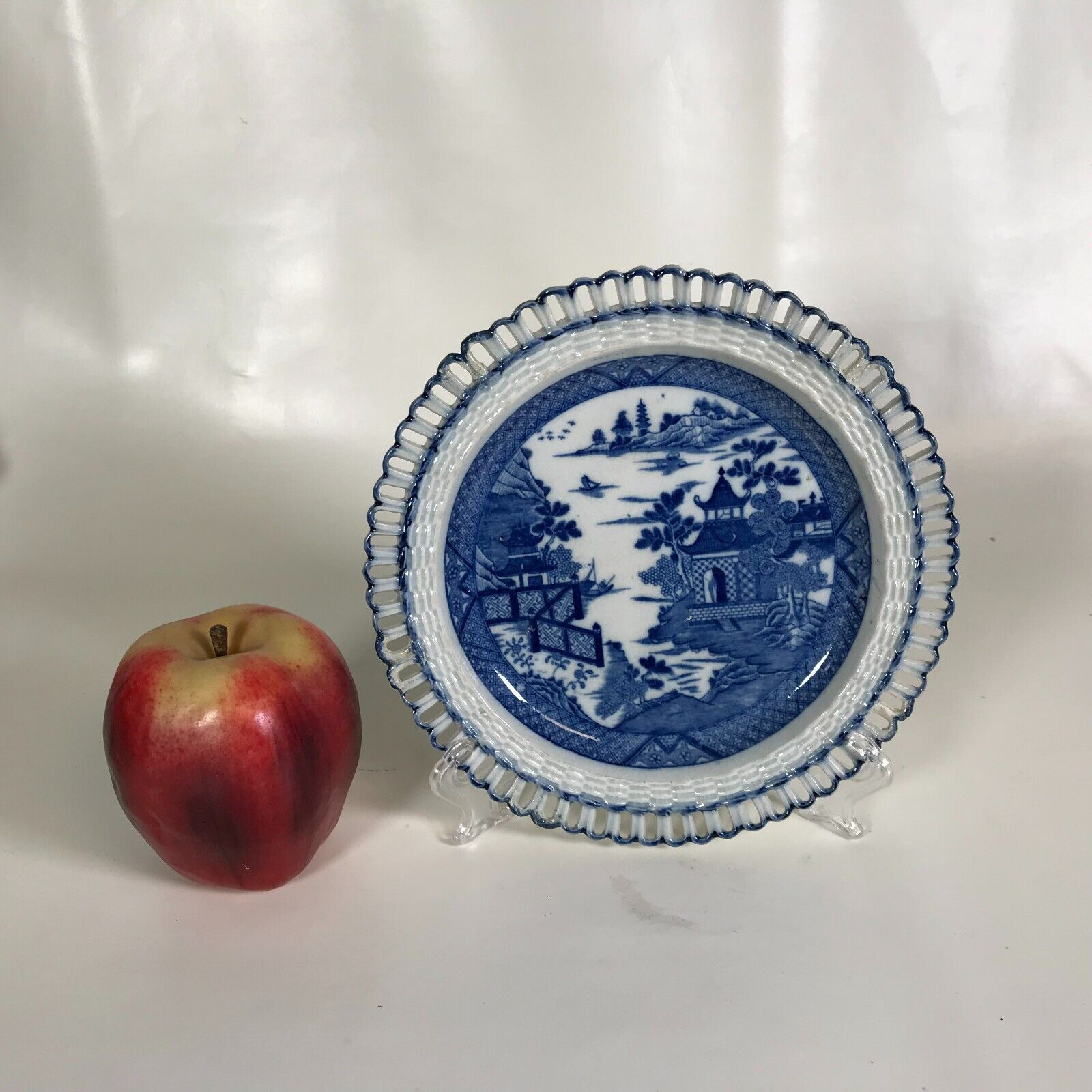 Ca. 1810 English Pearlware Blue Transferware Plate Pierced Arcaded Border