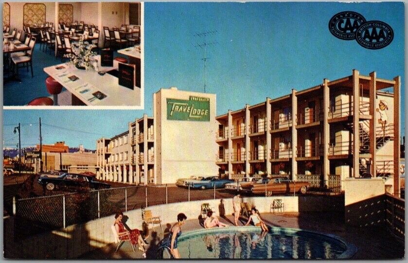 c1960s VANCOUVER, BC Canada Postcard TRAVELODGE MOTEL Street View / Pool Scene