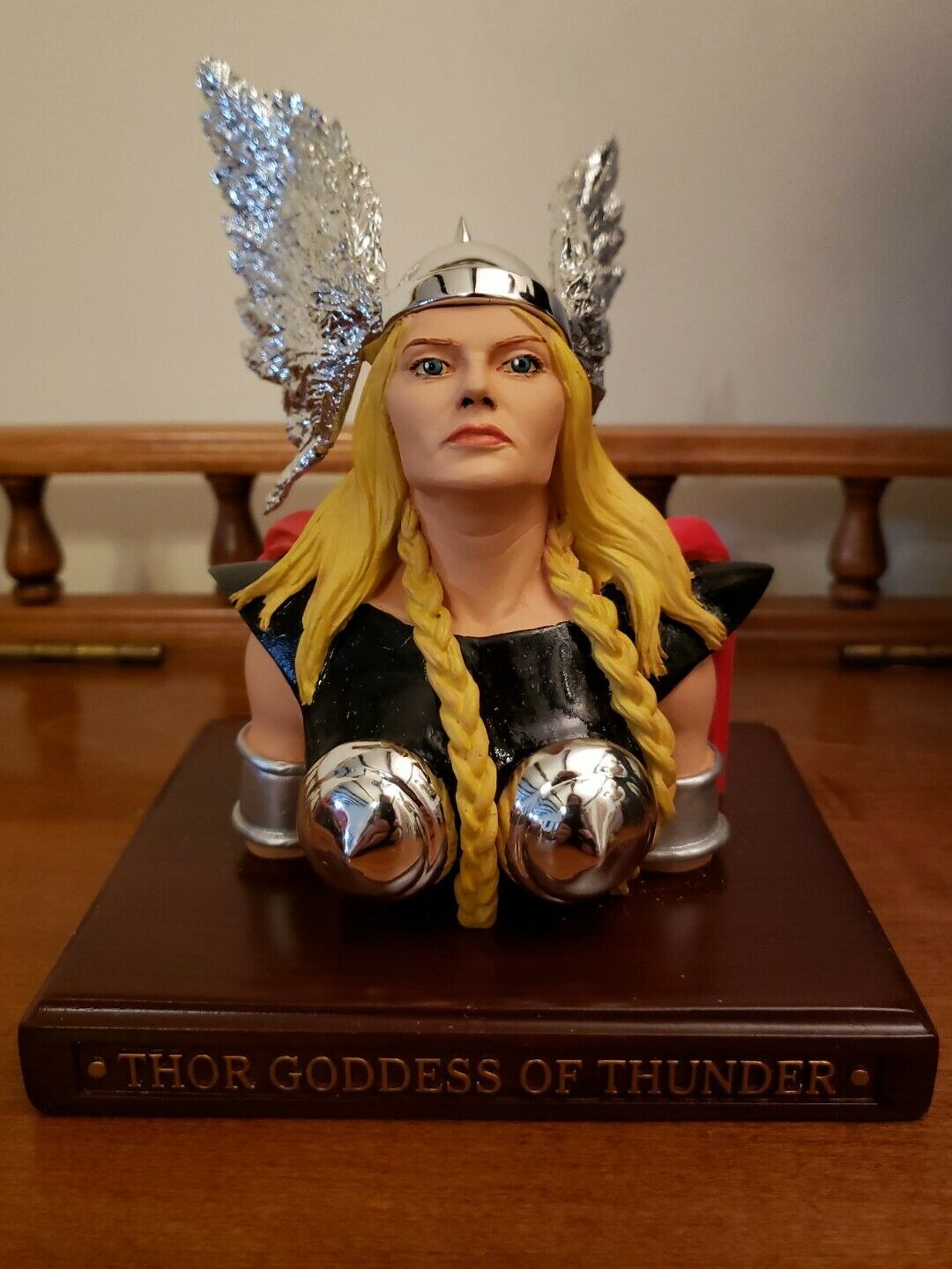 Earth X Thor Goddess of Thunder Statue Ltd Ed Resin Bust Mike Hill Alex Ross NEW