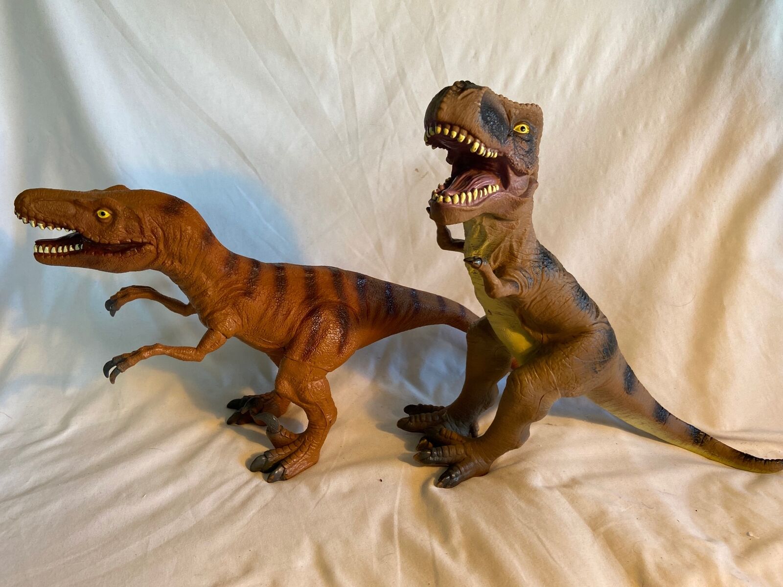 Disney Dinoland Animal Kingdom Tyrannosaurus Velociraptor Dinosaur Latex Rubber