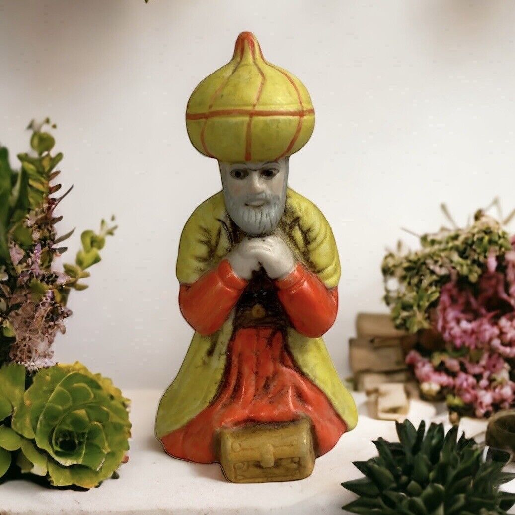 Vintage Ceramic Man In Turban Kneeling Prayer Mat Reading Holy Book Jasco Taiwan