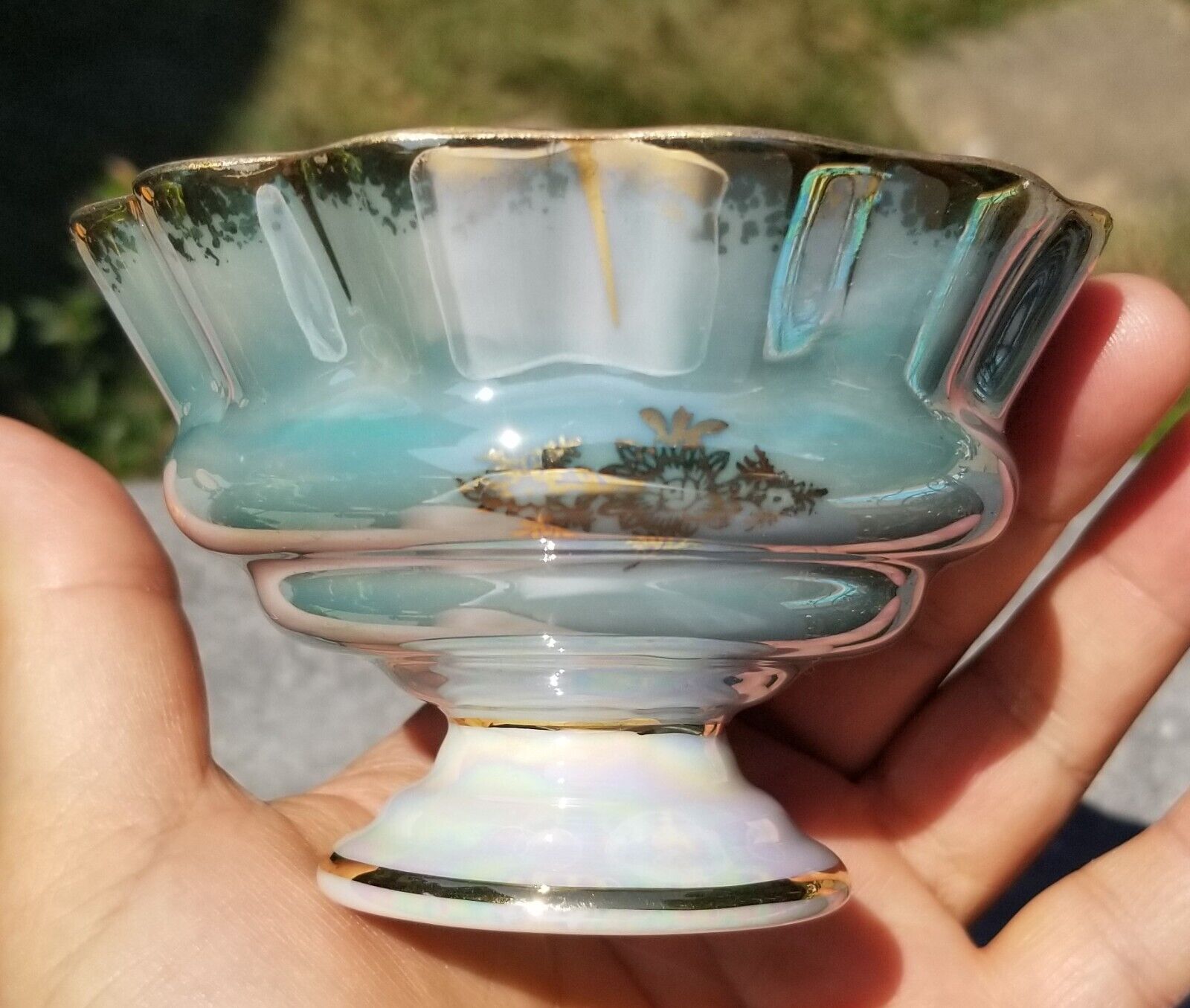 Vintage FAN CREST IRIDESCENT FOOTED PEDETSAL TEA CUP (ONLY) SCALLOPED JAPAN 1976