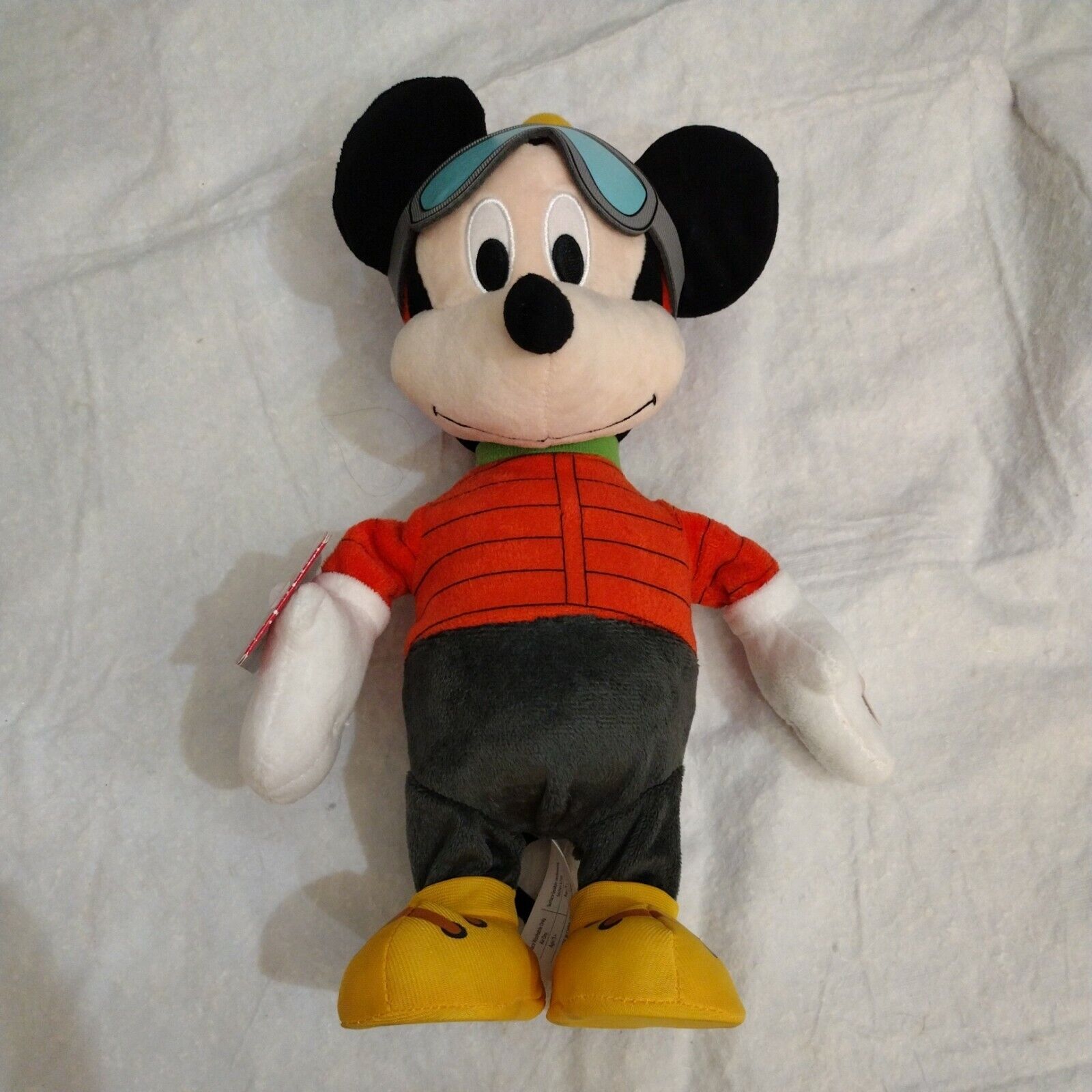 Disney Minnie Mouse Animated Plush Dancing Doll Musical Jingle Bells Just Play 