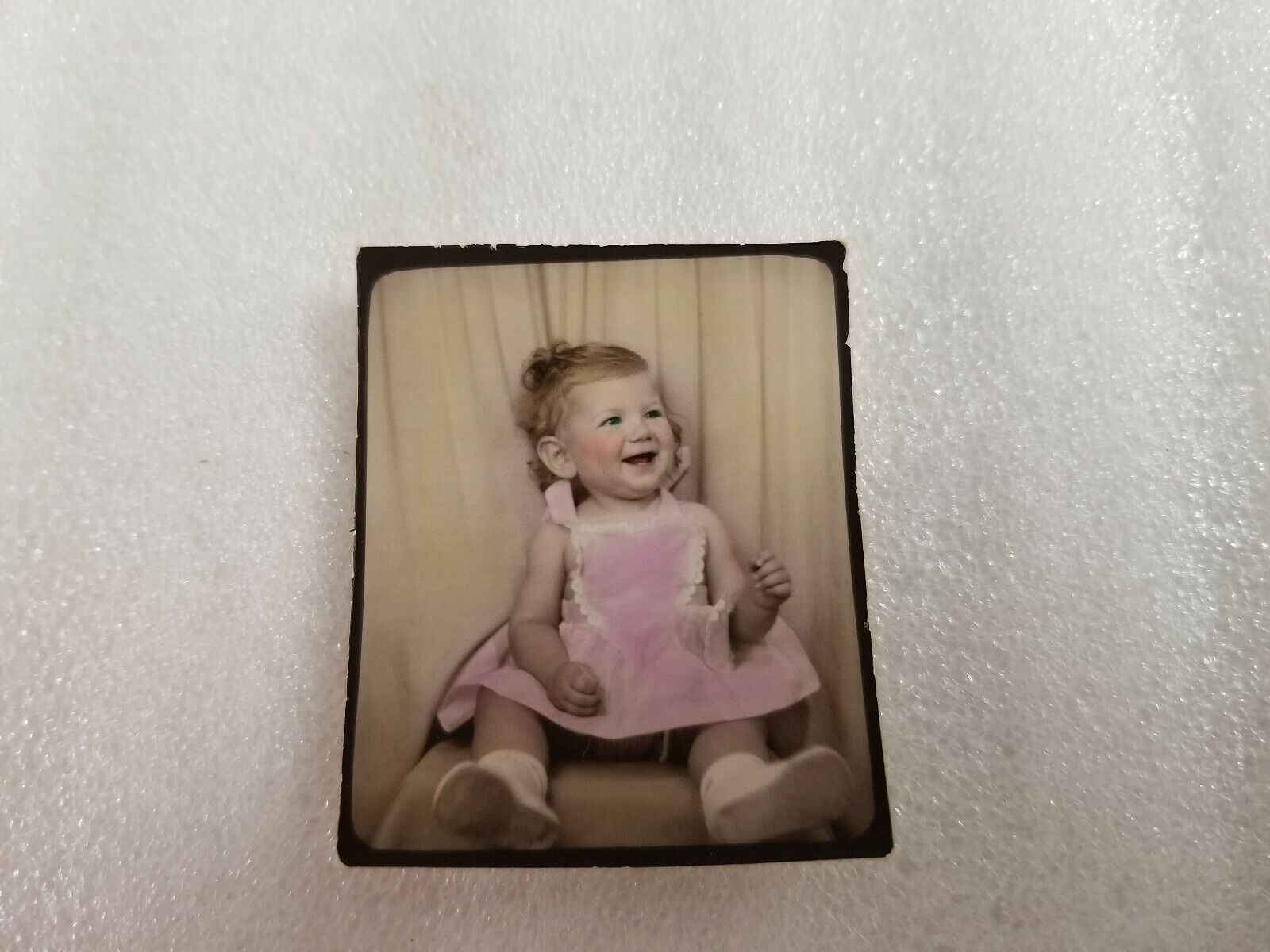 VINTAGE C1940\'S COLOR TINTED BABY GIRL PHOTOBOOTH PHOTO
