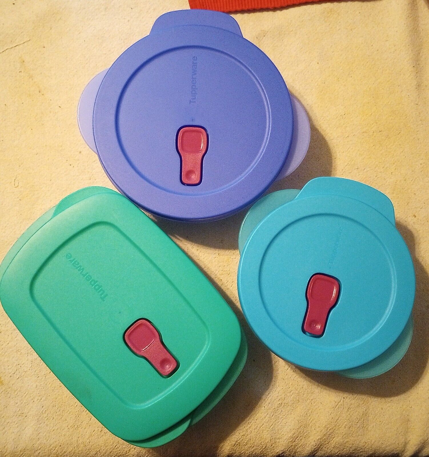 Tupperware Crystalwave Set of 3 Round Rectangles w/ Vent Tabs Different Sizes