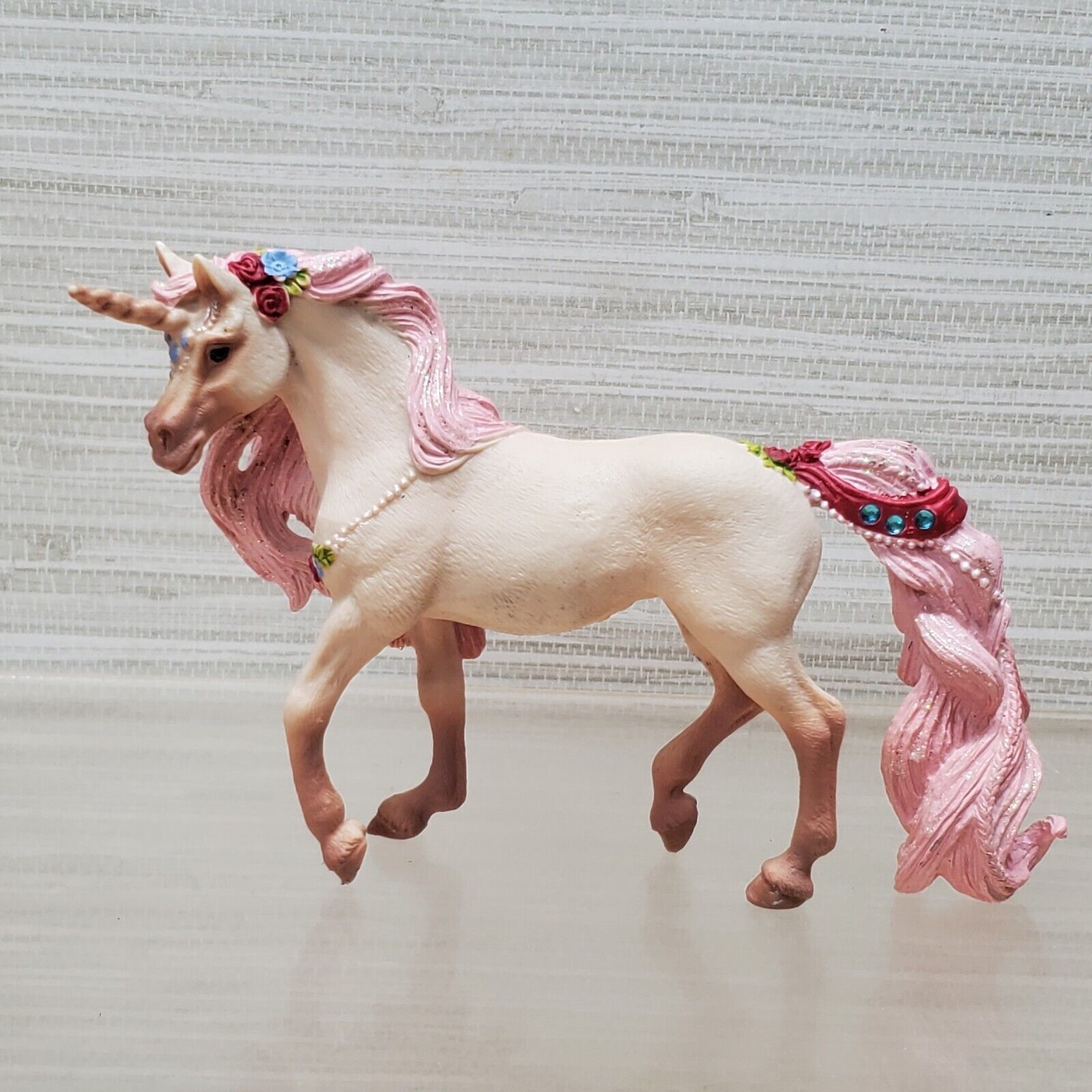 Schleich Bayala Decorated Pink Unicorn Mare Fairy Fantasy Figure Animal 70573