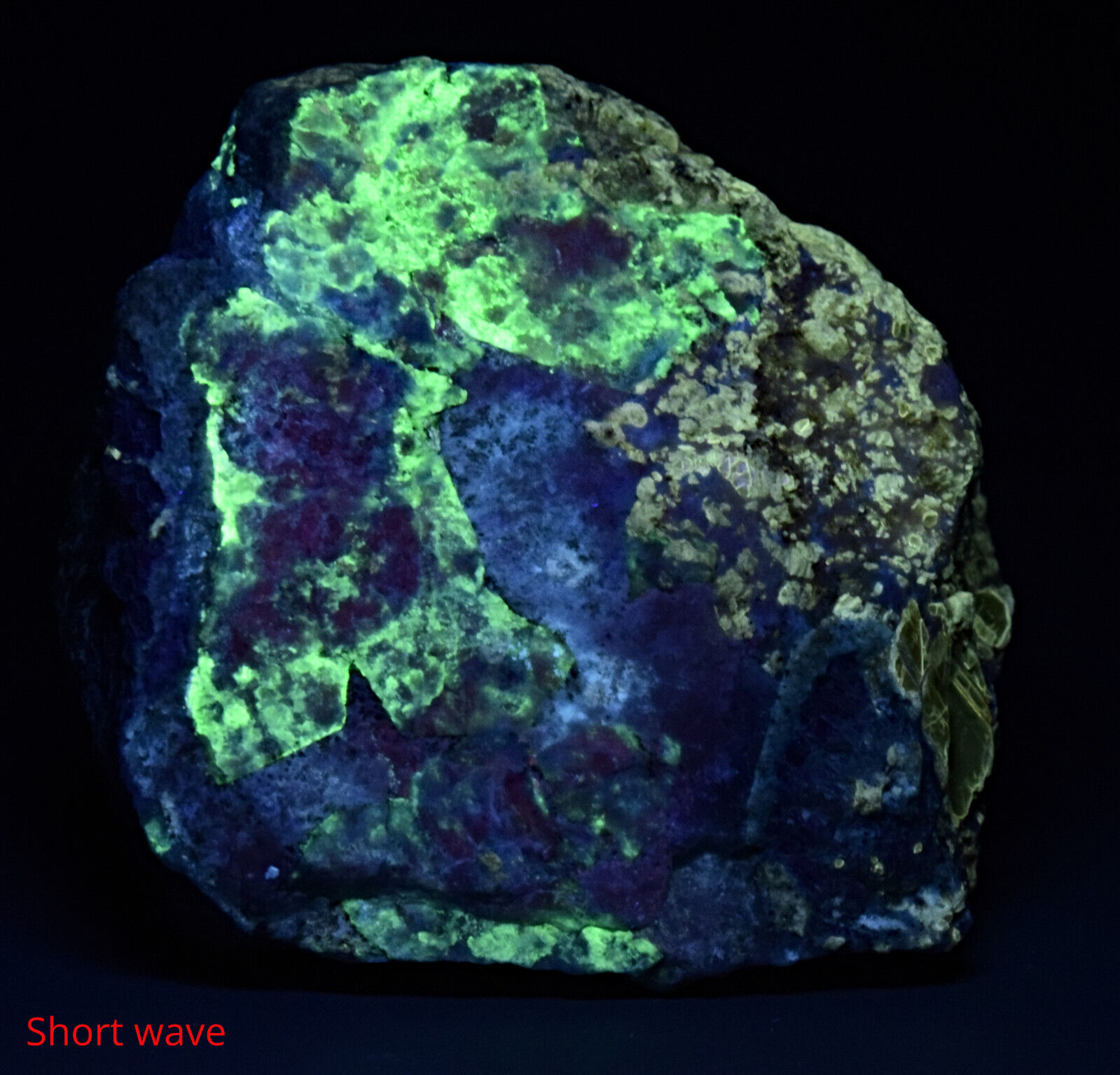 Fluorescent Hackmanite Specimen Combined With Phlogopite & Unknown 838 Gram