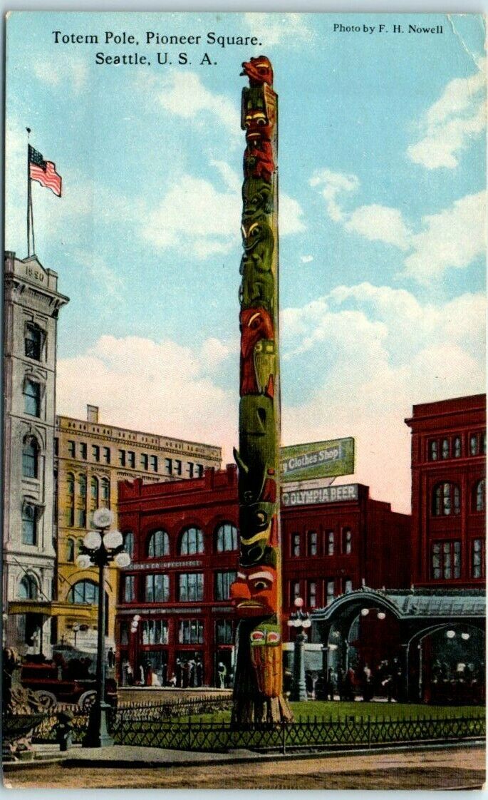 Postcard - Totem Pole - Pioneer Square, Seattle, Washington