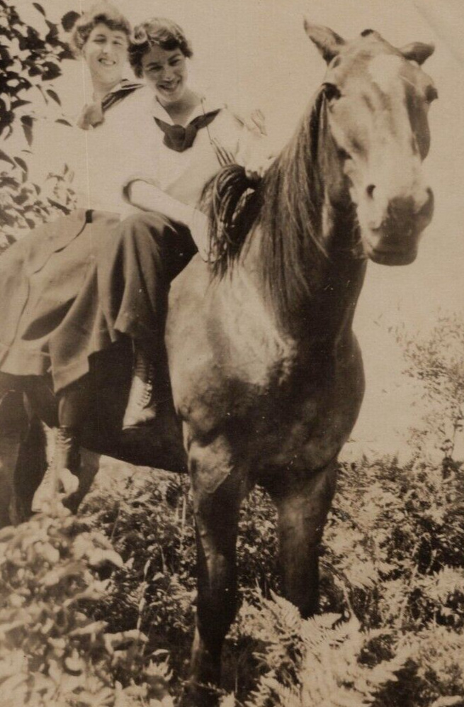 7B Photograph Pretty Women Mounted Horseback Artistic Horse 1920s Photo On Back 
