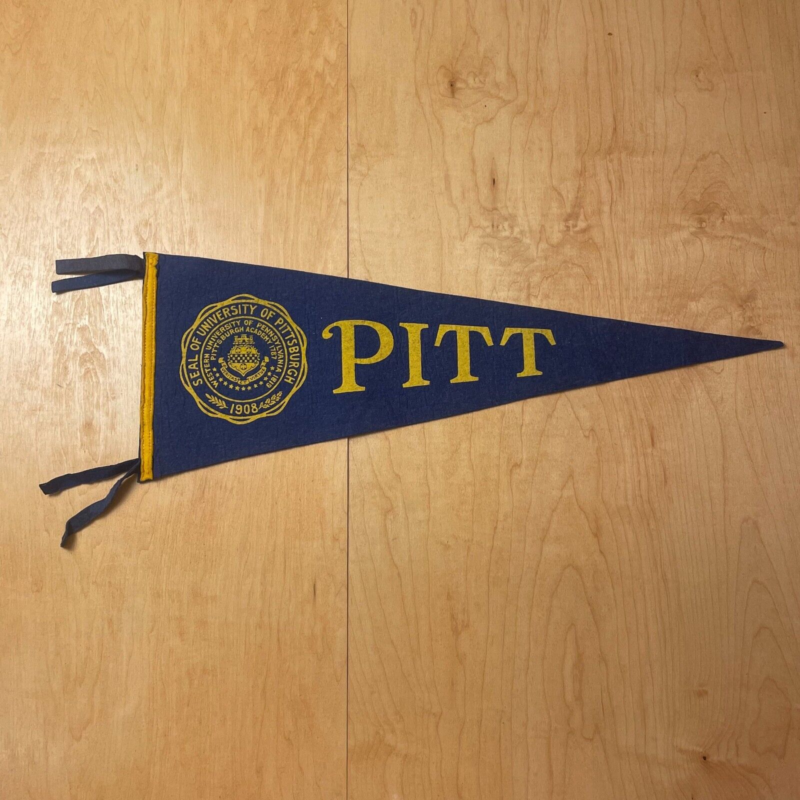 Vintage 1950s University of Pittsburgh 8x24 Felt Pennant Flag