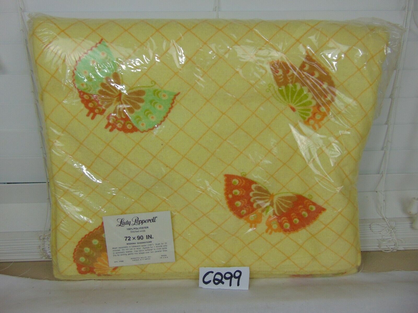 VINTAGE LADY PEPPERELL 100% POLYESTER BLANKET NOS NEW YELLOW W/ BUTTERFLIES 