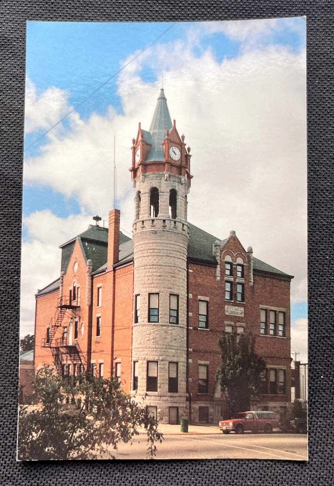 Postcard Stoughton Wisconsin City Hall      A7
