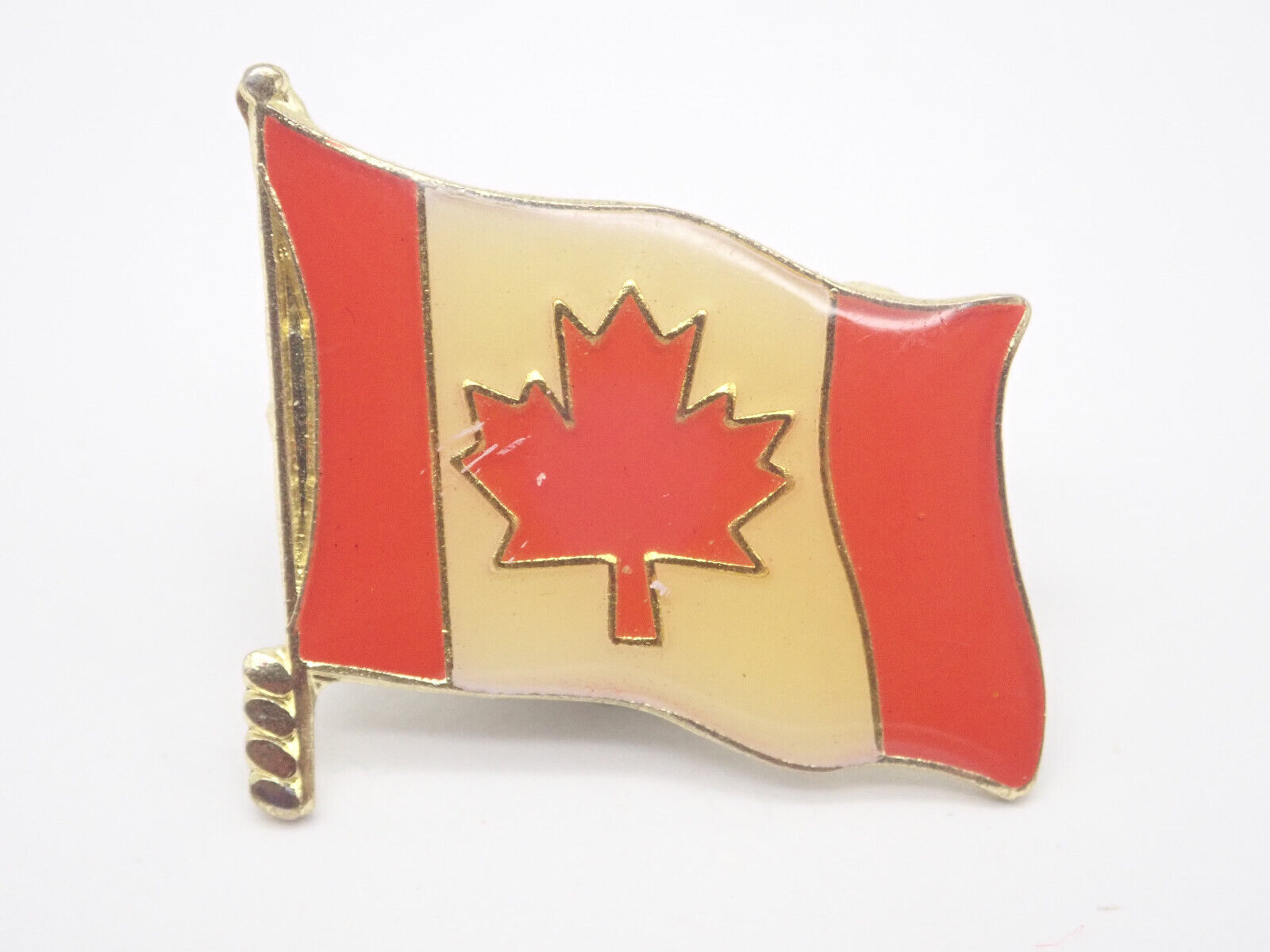 Canadian Flag Gold Tone Vintage Lapel Pin