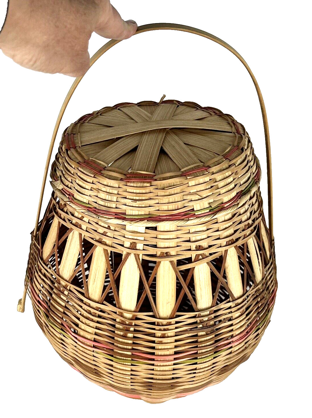 Vintage Oval Woven Wicker Basket With Lid and Handle