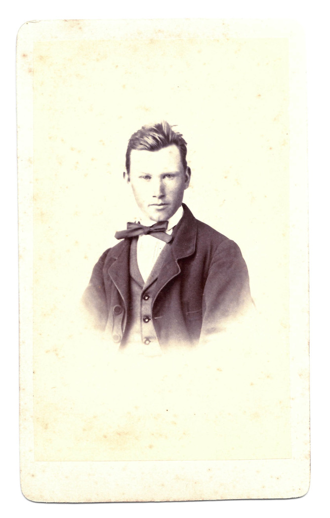 1880s 1890s Young Man In Suit CDV Schutz & Lachenmayer Print Error Cabinet Card