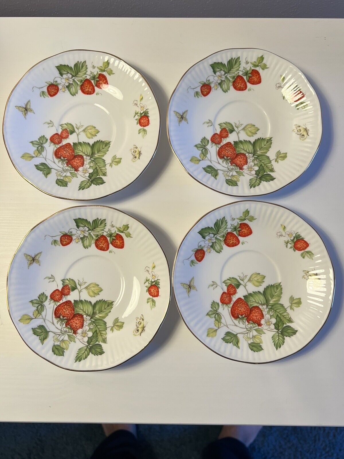 Set of 4 Rosina Queen\'s Virginia Strawberry Bone China Snack Tea Plates Saucers