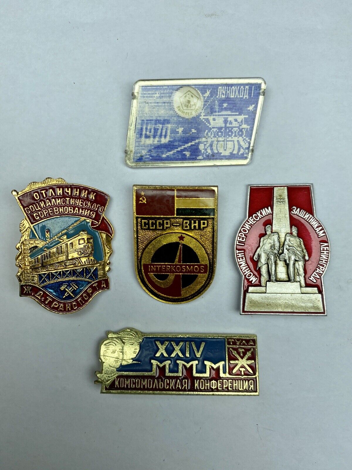 Loy of 5 pcs Vintage Soviet Badges Pin USSR Lenin Comunism Space #3