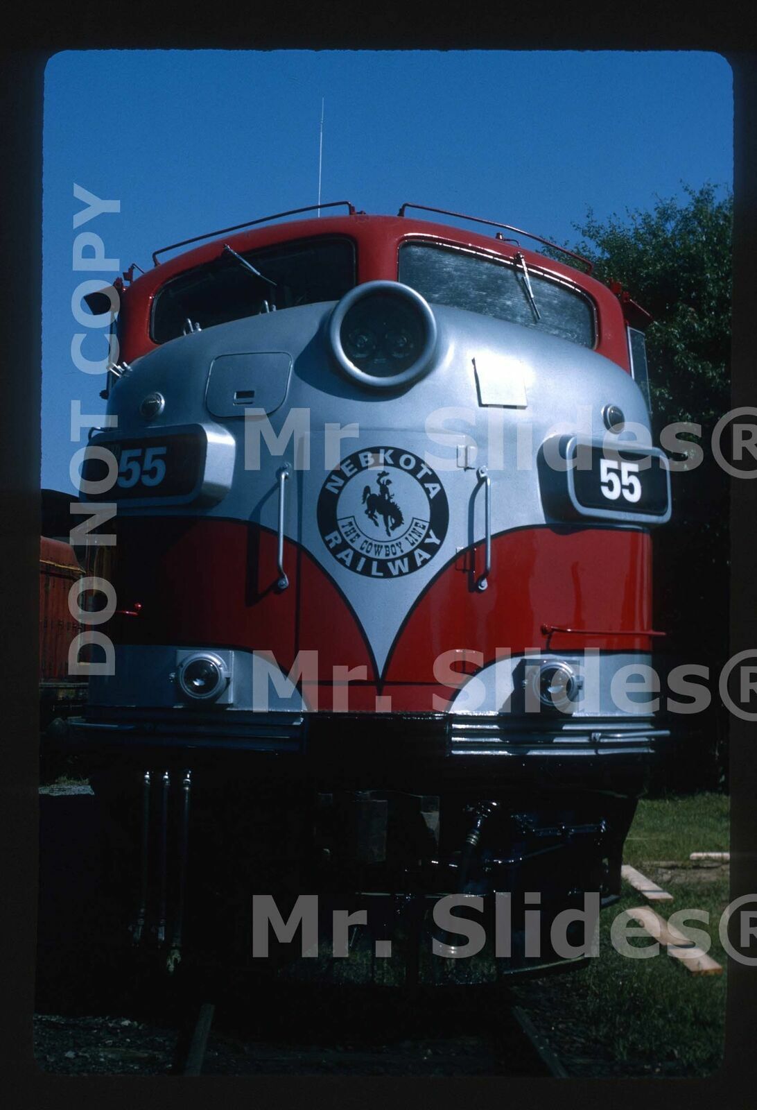 Original Slide Nebkota Railway Fresh Paint FP9A 55 Nose View Bethel MN 1994