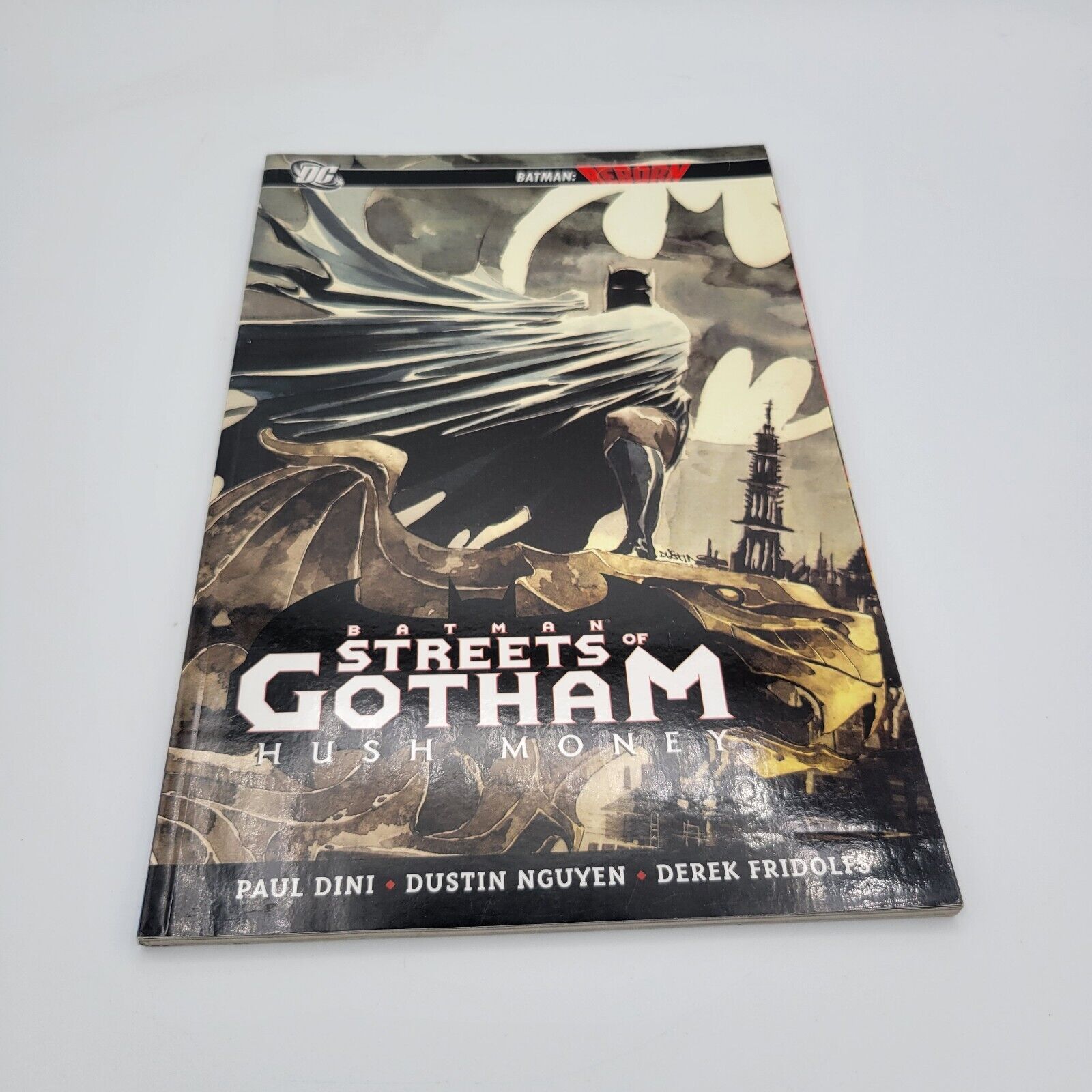 DC Comics Batman Streets Of Gotham Hush Money Book Paperback Action Comic 2011
