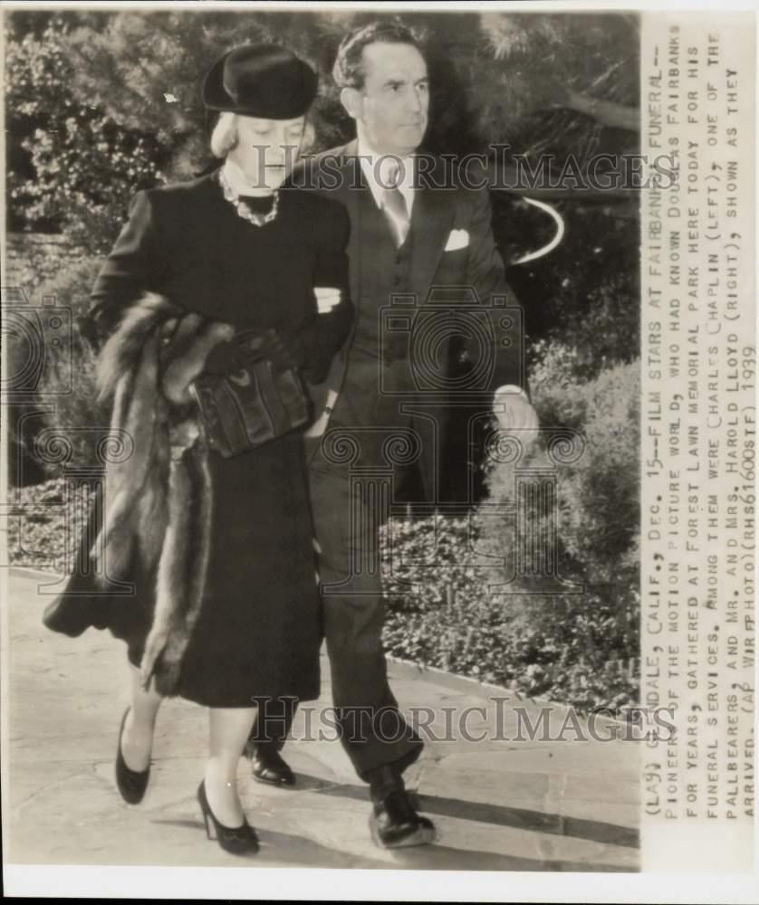 1939 Press Photo Mr. and Mrs. Harold Lloyd attend Fairbanks funeral in Glendale.