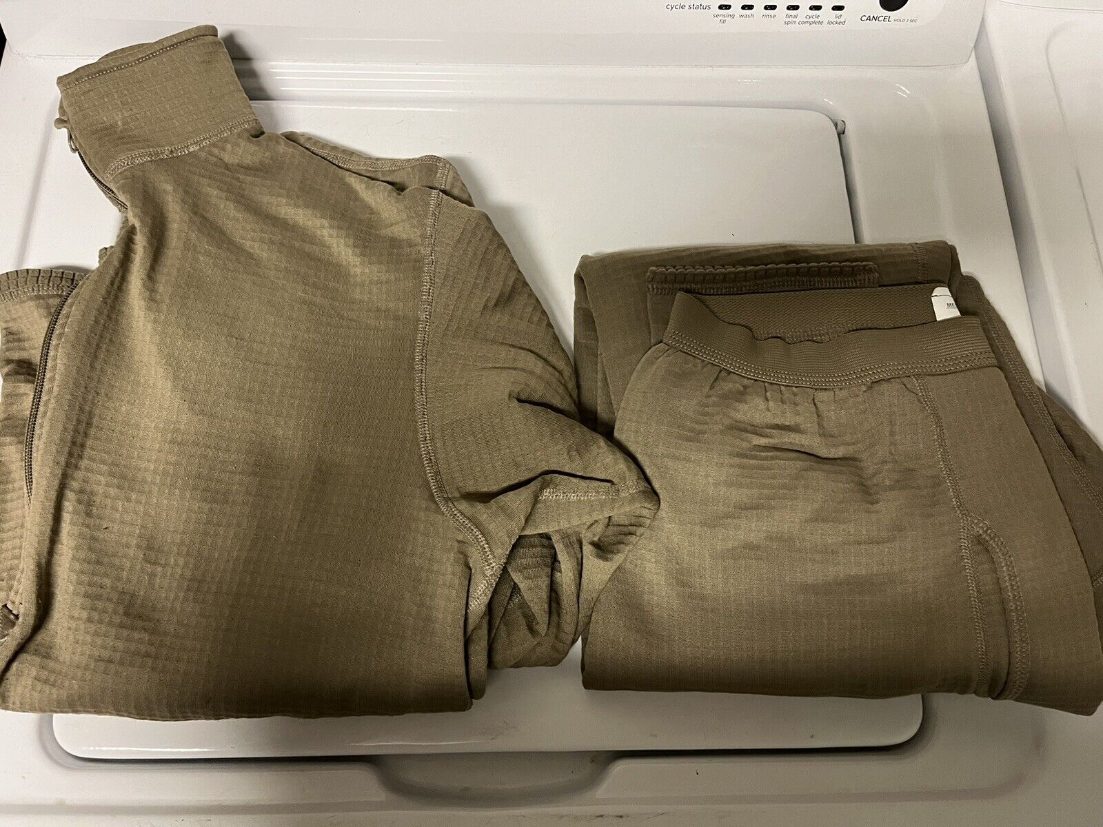 US Army Issued Medium Regular Coyote Waffle Top And Bottom Set