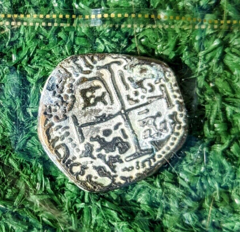 Replica 1600s Antique Religious Cross Atocha Relic Unusual Script Metal Coin GUC